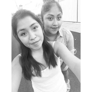 Meet your Posher, Abril